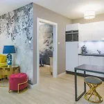 Lejlighed Moonlight Z Basenem I Parkingiem - Plazowa - *