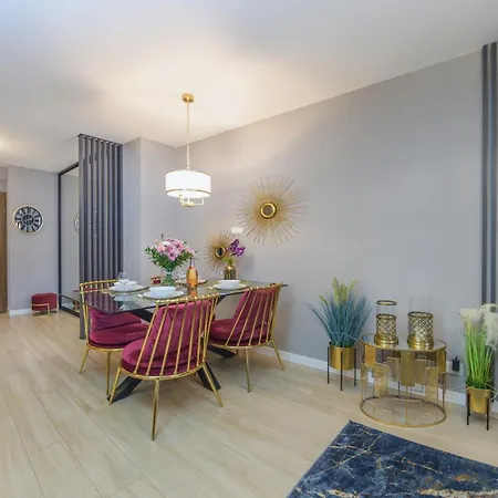 Moonlight Z Basenem I Parkingiem - Plazowa - Apartment *